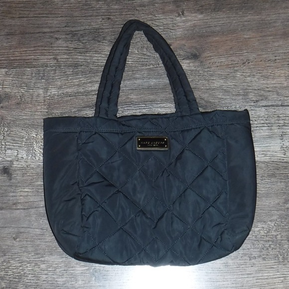 Marc‎ Jacobs Quilted Tote Bag Black Nylon Lightweight Travel Handbag - Picture 1 of 14